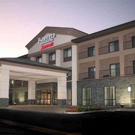 Fairfield Inn & Suites Техачапи Екстериор снимка