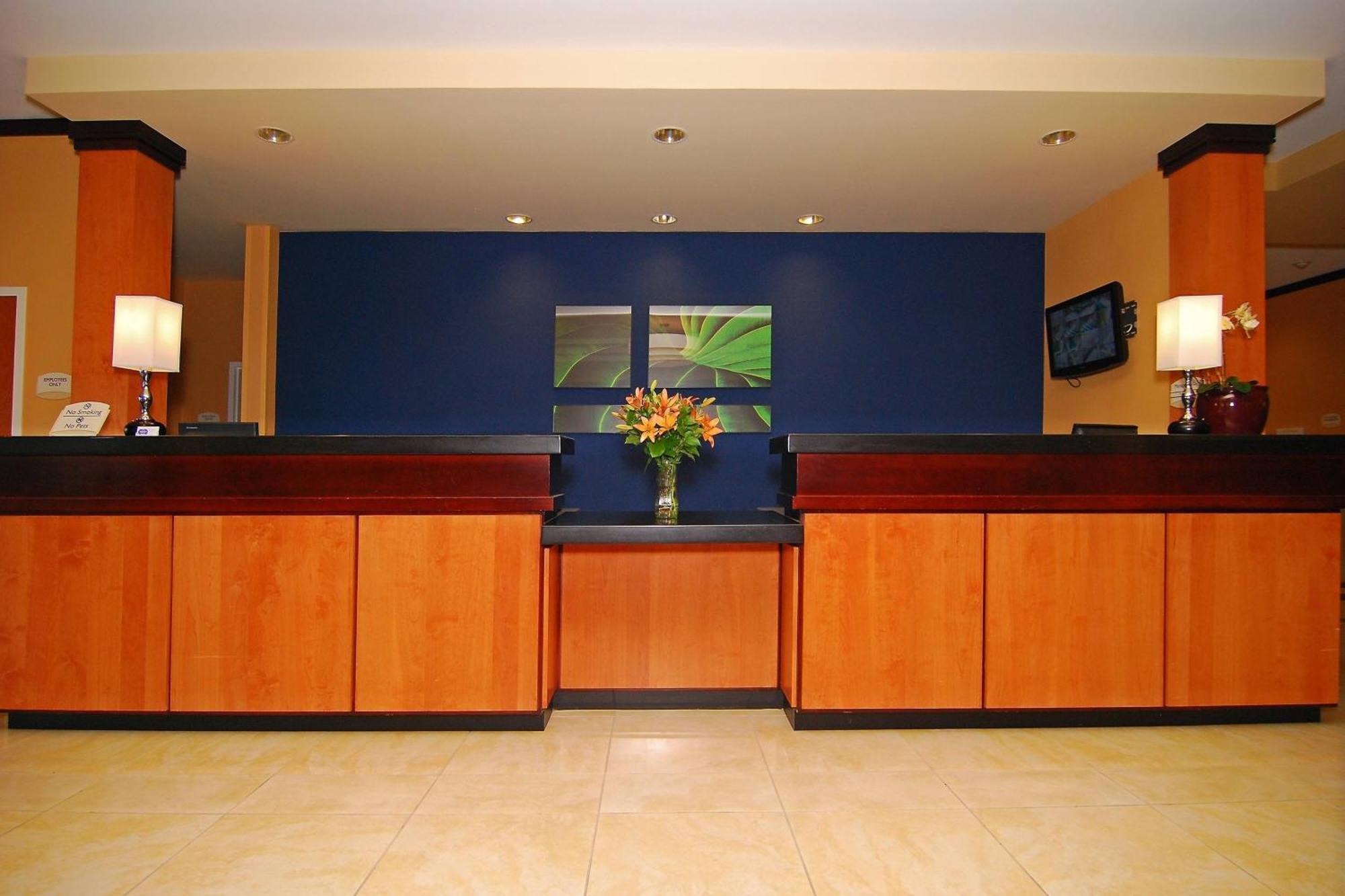 Fairfield Inn & Suites Техачапи Интериор снимка